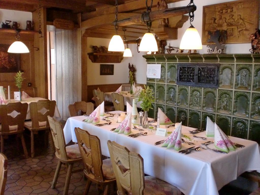 Hotel & Gaestehaus Krone ไกเซิลวินด์ ภายนอก รูปภาพ