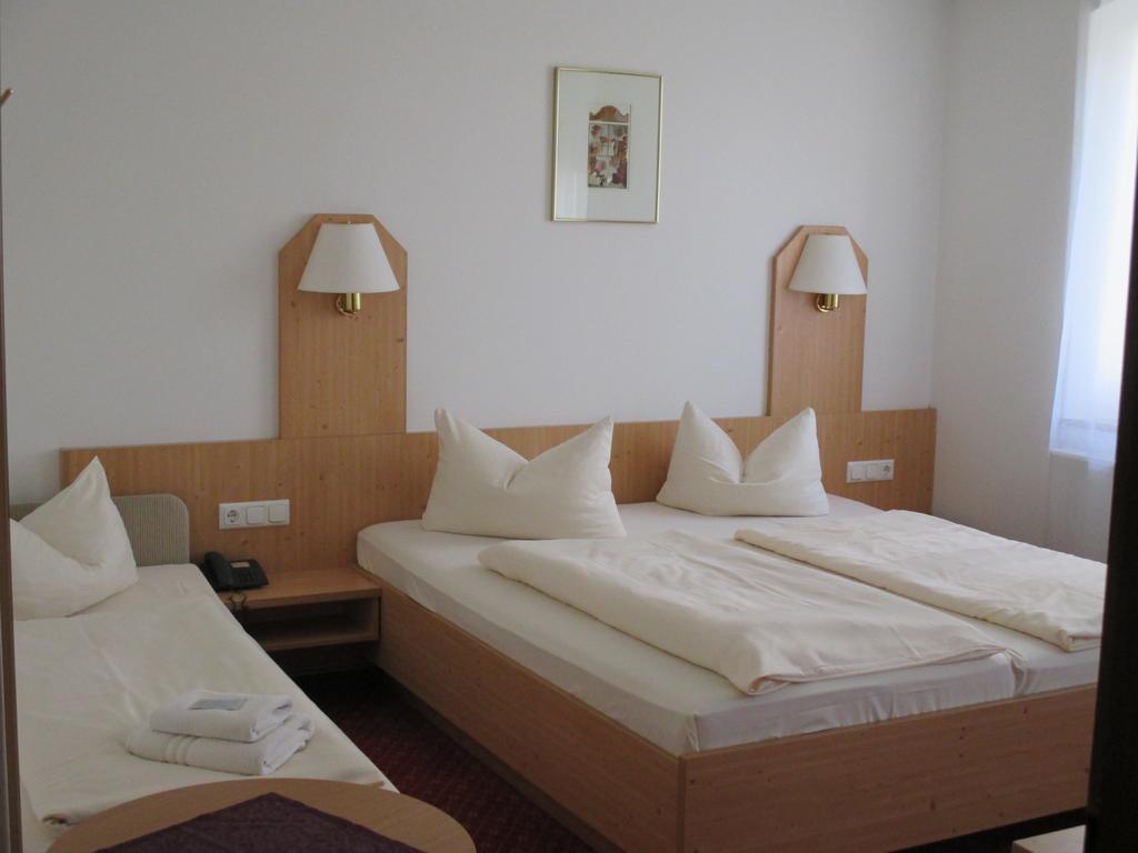 Hotel & Gaestehaus Krone ไกเซิลวินด์ ห้อง รูปภาพ